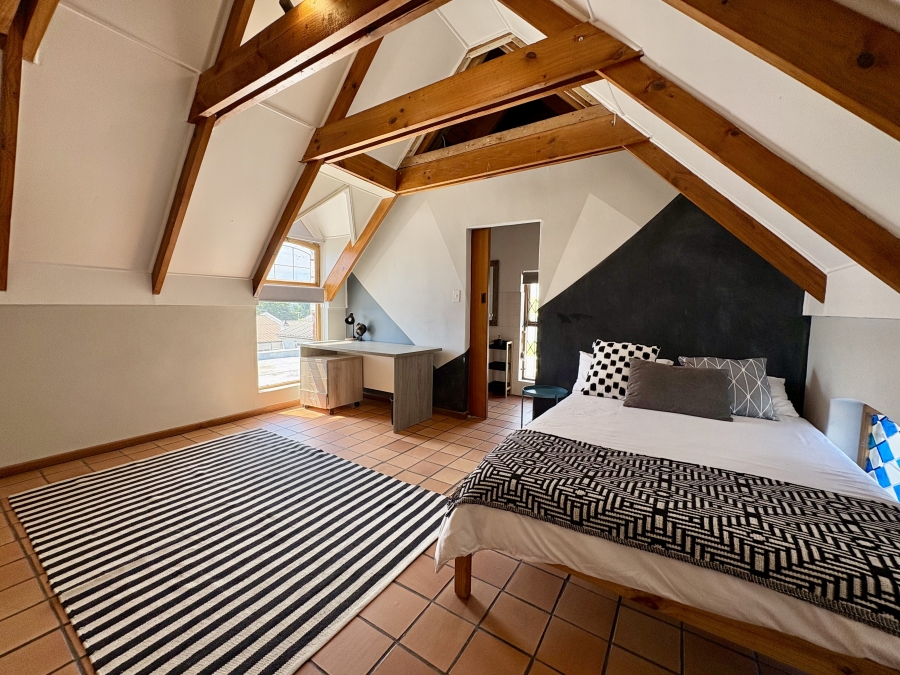 4 Bedroom Property for Sale in Hoog En Droog Western Cape